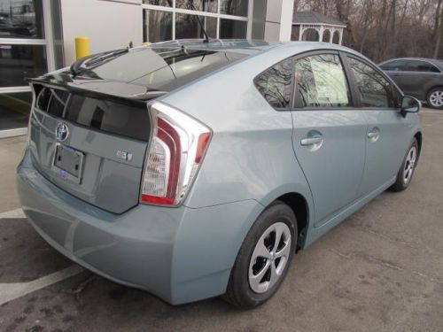 2014 toyota prius four