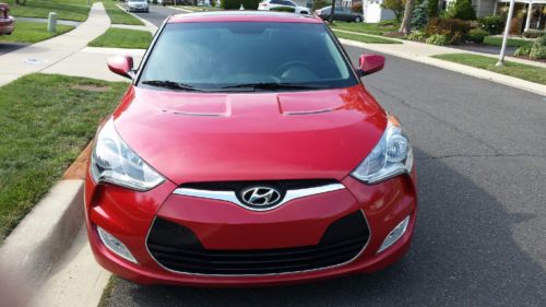 2013 hyundai veloster base hatchback 3-door 1.6l