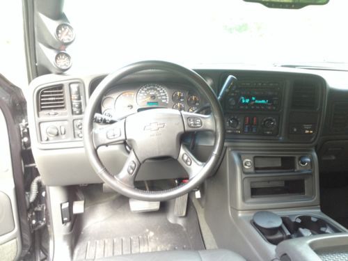 2004 Chevrolet Silverado 2500 HD LT Ext Cab Duramax Diesel 6.6L LLY Lifted, image 7
