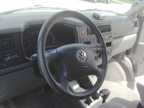 2003 Volkswagen EuroVan Passenger Van 3-Door & Rear Lift Door, image 8