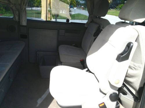 2003 Volkswagen EuroVan Passenger Van 3-Door & Rear Lift Door, image 9