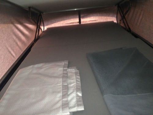 2003 Volkswagen EuroVan Passenger Van 3-Door & Rear Lift Door, image 12