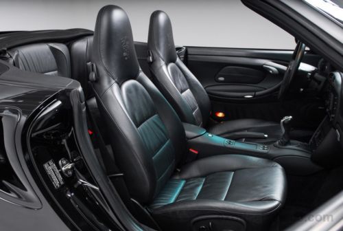 Porsche 911 Turbo - 25K Miles, manual 6-speed, 2 owner!, image 25