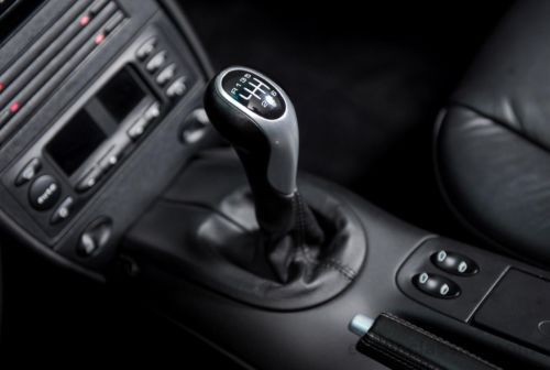 Porsche 911 Turbo - 25K Miles, manual 6-speed, 2 owner!, image 28