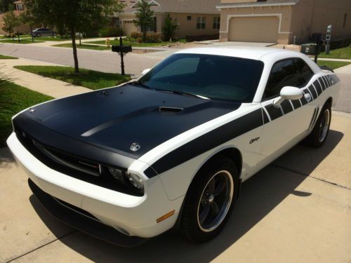 2011 dodge challenger