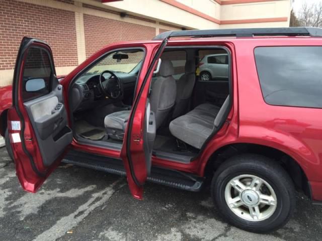 Ford explorer xlt sport utility 4-door