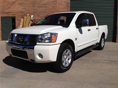 04 truck white crewcab rwd auto leather sunroof dvd premium sound 6 disk 5.7 v8