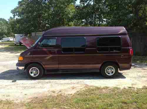 2002 Dodge 1500 Conversion Van, image 3