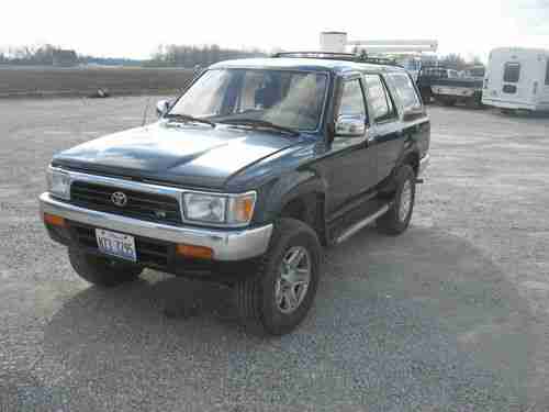 1995 Toyota 4Runner SR5 Sport Utility 4-Door 3.0L, image 2