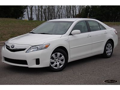 7-days *no reserve* '11 toyota camry hybrid 1-owner off lease 100% hwy miles