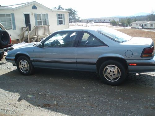 Pontiac 1990 gp coupe