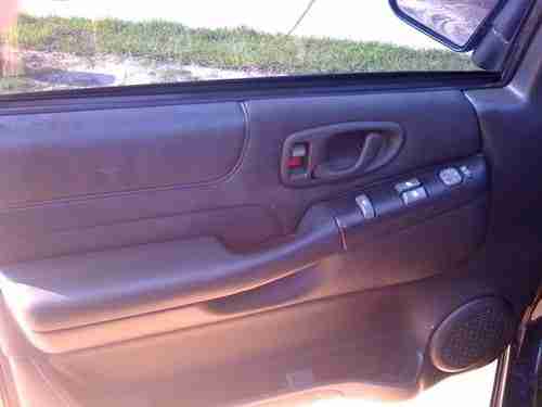 2003 Chevrolet Blazer Xtreme Sport Utility 2-Door 4.3L NO RESERVE, image 8