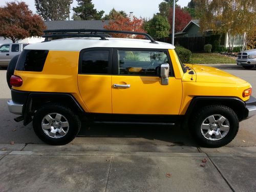 2007 fj cruiser 4wd auto very nice condition 96k miles lots of options