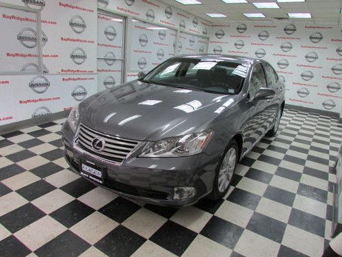 Loaded luxury sedan, navigation, back up camera, leather, roof, low miles