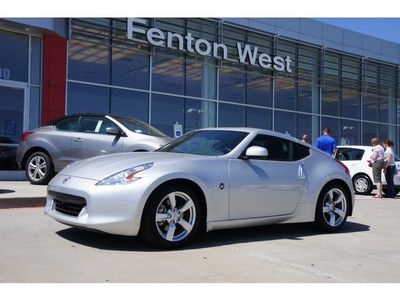 2012 nissan 370z coupe no reserve!