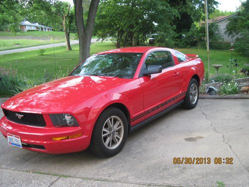 2005 ford mustang  (premium)