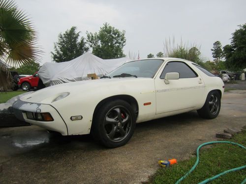 1983 porsche 928 euro s coupe 2-door 4.7l