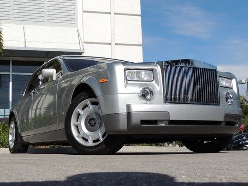 Florida 1 owner garage kept rolls phantom only 9k miles new condition look!!!!