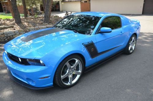 2010 ford mustang