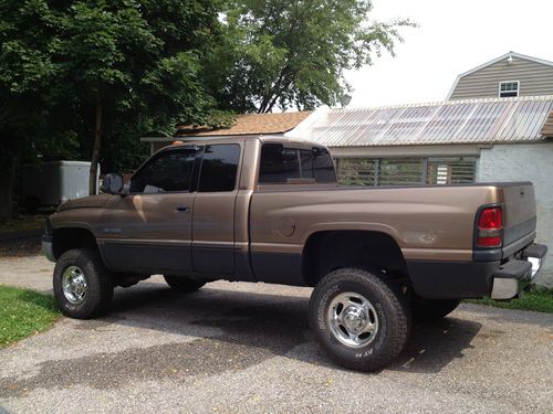 2001 dodge ram 2500 cummins diesel 4x4 laramie slt with many extras