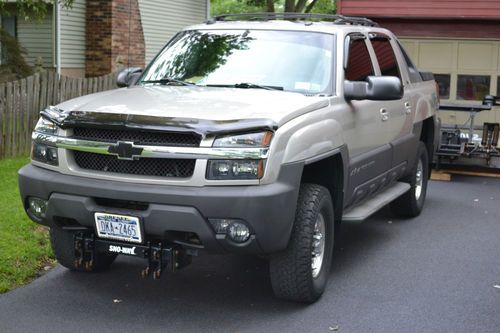 2005 chevrolet avalanche lt 2500 w/ snoway plow