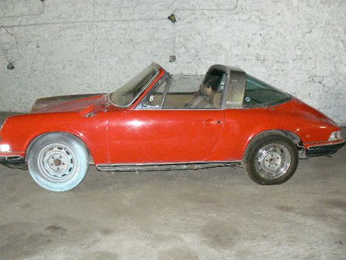 1972 Porsche 911T TARGA  oelklappe side oil filler cap, image 13