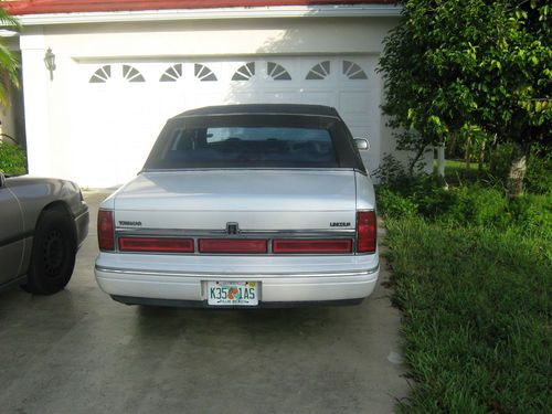 Lincoln Town Car Signature, image 5