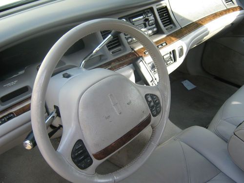 Lincoln Town Car Signature, image 8