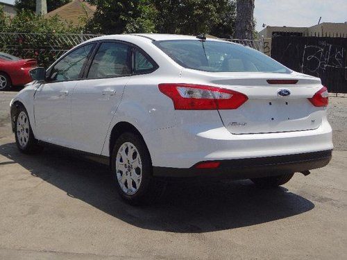 2012 Ford Focus SE Sedan Damaged Salvage Only 20K Miles Economical Nice Unit!!, US $5,400.00, image 4