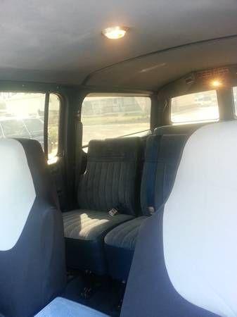 1986 4x4 Suburban. 33