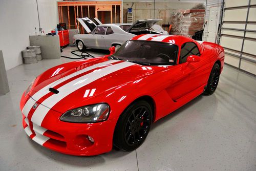 2006 dodge viper srt-10 coupe 2-door 8.3l