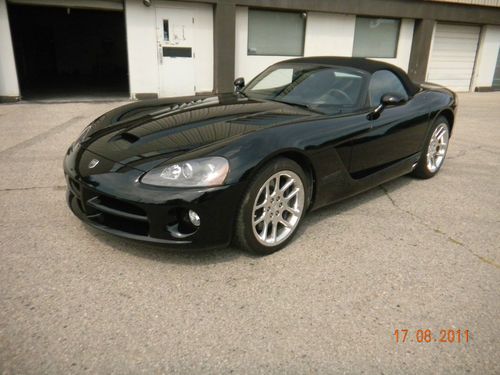 2003 dodge viper srt-10 convertible 2-door 8.3l