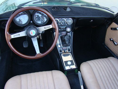 Alfa romeo 2000 spider injected rust free straight california car no reserve !