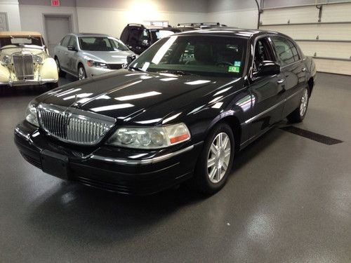 2011 lincoln town car