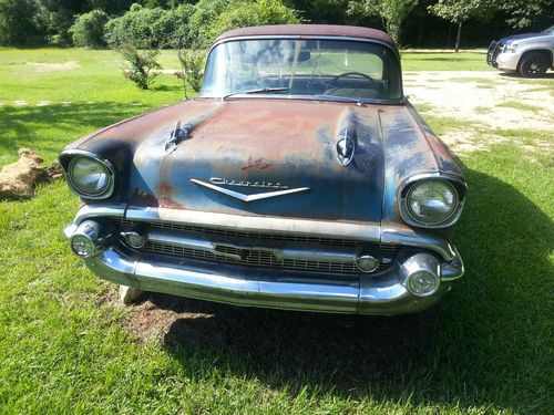 1957 Chevrolet 2 Door 210, image 2