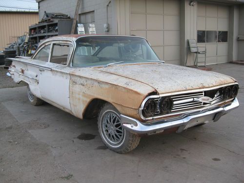 Potentially AWESOME 1960 Chevrolet Bel Air 2-Door Sedan 6-Cylinder / 3-Speed, image 4