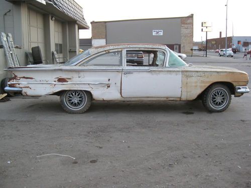 Potentially AWESOME 1960 Chevrolet Bel Air 2-Door Sedan 6-Cylinder / 3-Speed, image 5