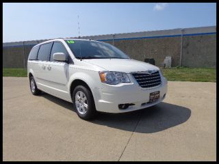 2010 chrysler town &amp; country 4dr wgn touring+ nav rear dvd htd leather seats