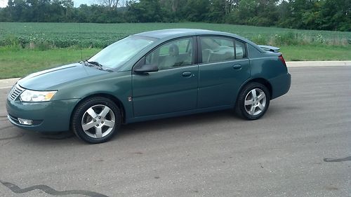 2006 saturn ion-3 base sedan 4-door 2.4l super clean,  low miles