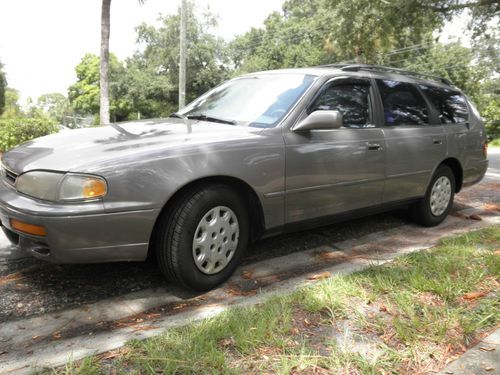 1995 toyota camry le wagon 4-door 2.2l