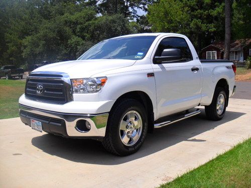 2010 toyota tundra sr5 -