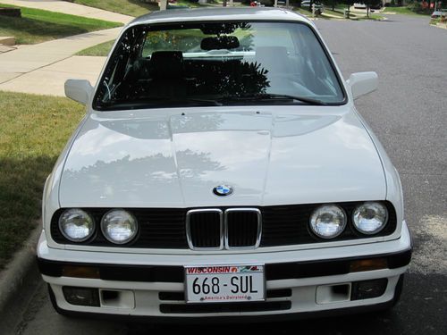 Alpine white 1990 bmw 325is e30, beautiful 2 owner car -- must see