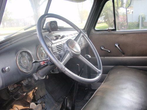1951 chevrolet pickup truck w/ 261 engine restore or ratrod