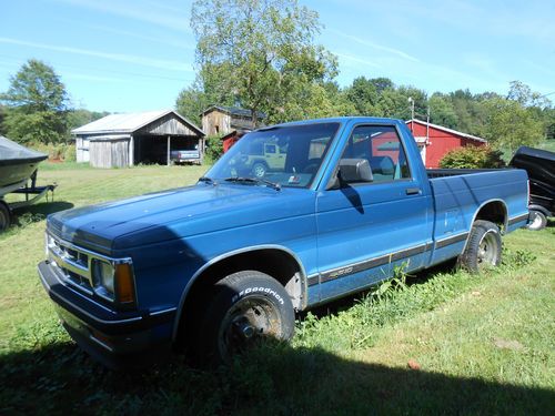 1993 chevrolet s10 pickup with 5.7 liter v8 engine