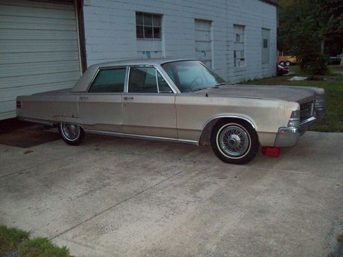 1967 chrysler, new yorker,440 engine,auto,air,power steering and brakes