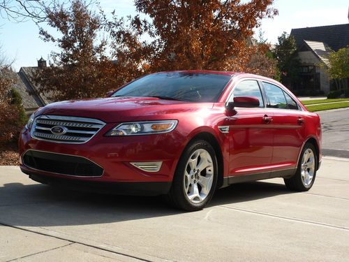 2011 ford taurus turbo sho / nav. / moon / bluetooth / warranty/ price deduced