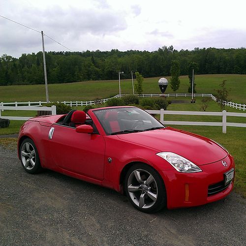 2008 nissan 350z touring convertible 2-door 3.5l 6mt