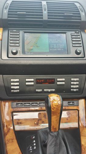 2001 BMW X5 with 4.4L DOHC 32-valve V8- Sport Package - Navigation - Black/Black, image 2