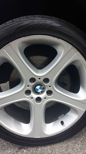 2001 BMW X5 with 4.4L DOHC 32-valve V8- Sport Package - Navigation - Black/Black, image 20