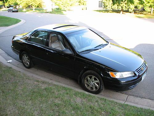 2000 toyota camry le sedan 4-door 2.2l